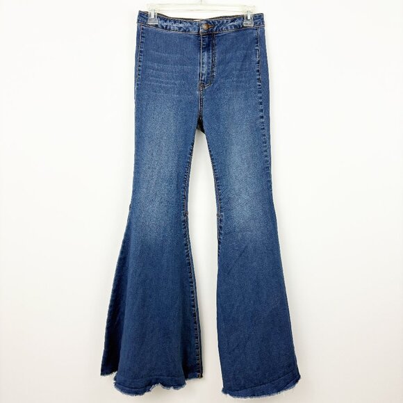 Free People Just Float On Flare Jeans Size 27 Blue Hi-rise Raw Hem Cotton Blend - Picture 2 of 10